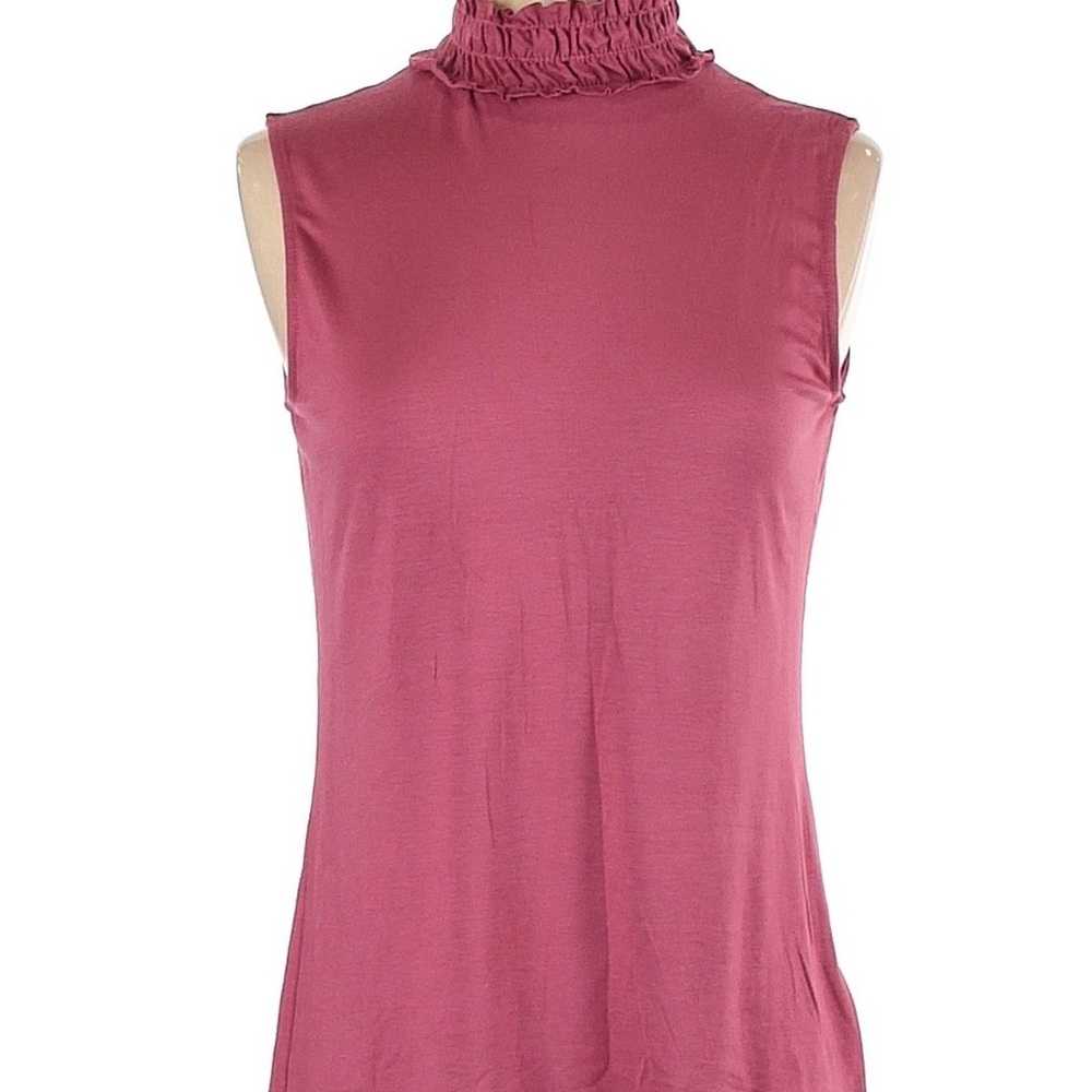 Leo & Nicole Sleeveless Ruffled Neck Blouse in Mauve